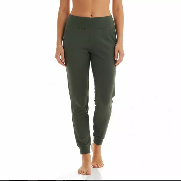 Patagonia Pants - Patagonia women’s  Olive Green Pants sz M